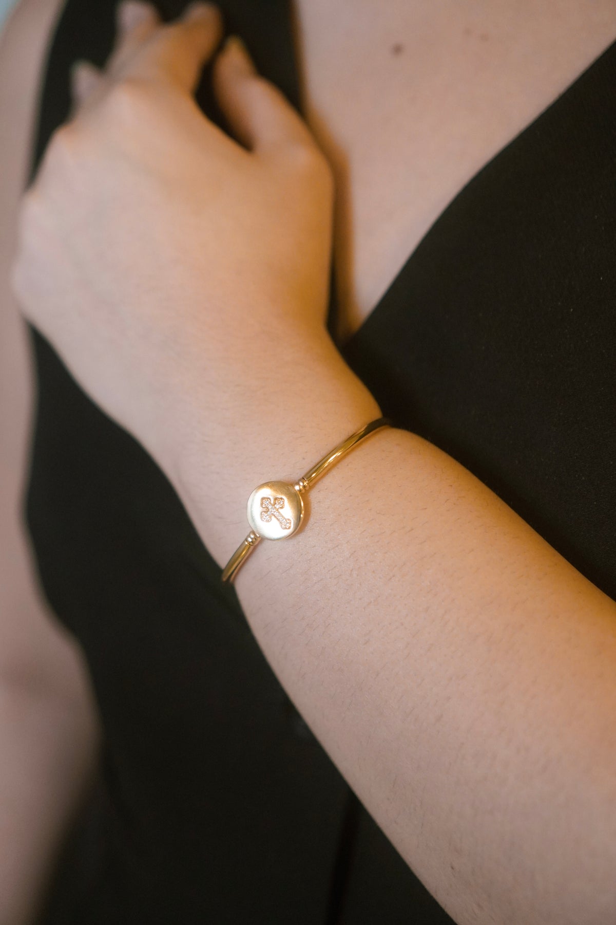 Pulseira Cross - Banho em Ouro